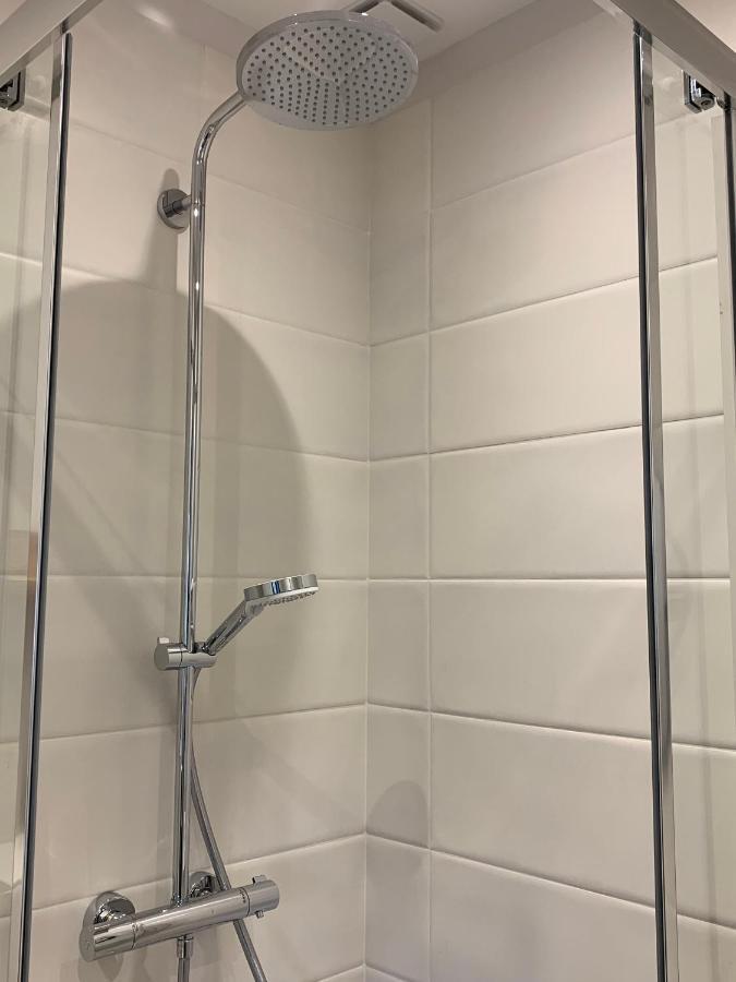 屈屈龙Le Cabanon De Livia Avec Piscine Privee别墅 外观 照片